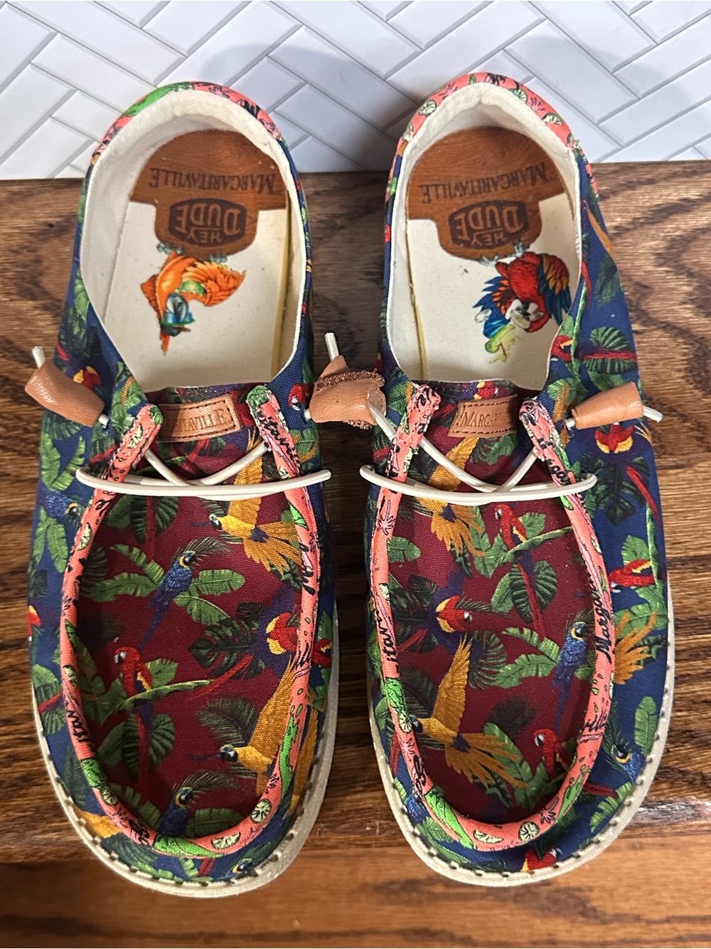 Hey Dude Wendy x Margaritaville Tropical Slip On Sneakers Loafers Womens Size 10